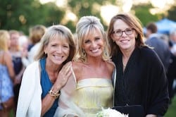 photo of Jodie and best friends at wedding