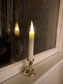 Battery powered window light candle